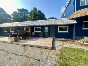 Sunset Queen Suite Photo 9